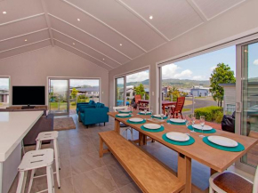 Tattletails Rest - Whitianga Holiday House, Whitianga